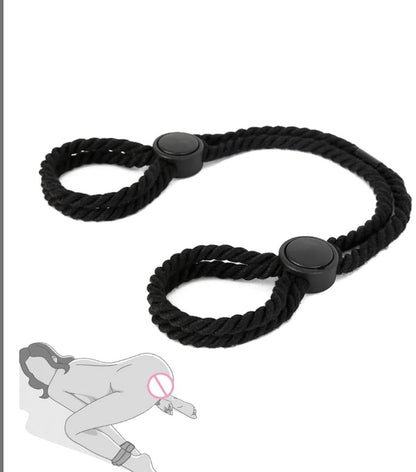 Adjustable hand cuffs